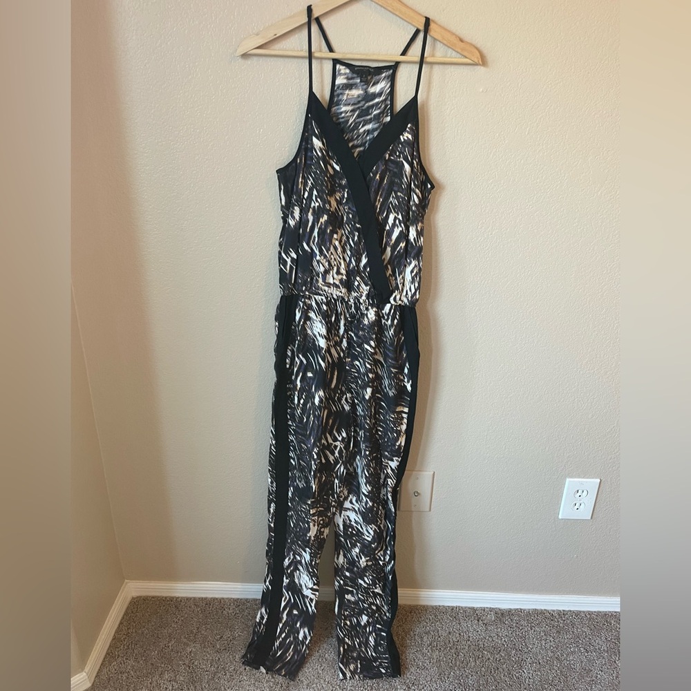 Banana Republic 100% viscose tropical jumpsuit size 2 - Picture 2 of 7